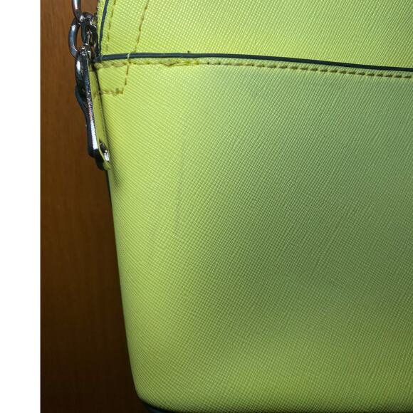 Steve Madden - Bright Yellow Purse with Silver Accents - Picture 16 of 16